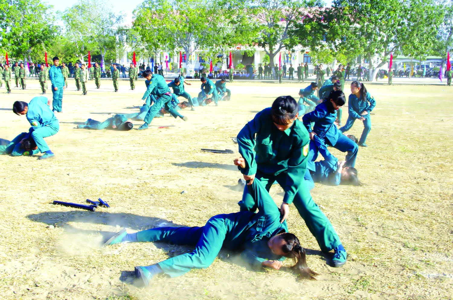 Huấn luyện dân quân tự vệ