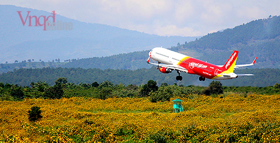 BAY TREN THAM HOA DA QUY HA HUU NET (1)