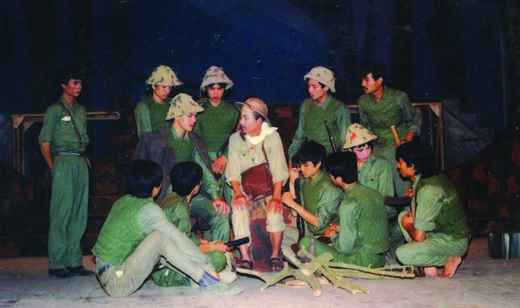 DEM TRANG 003