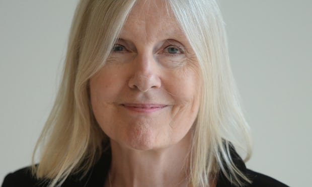 Nữ văn sĩ Helen Dunmore