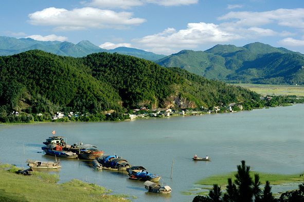 nuihongsonglam