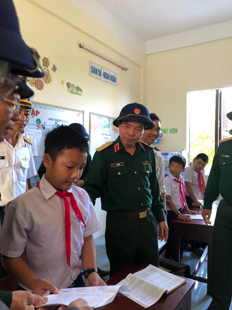 Đoàn công tác của TCCT thăm, kiểm tra, làm việc tại quần đảo Trường Sa
