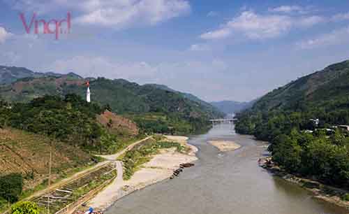 Cột cờ Lũng Pô Nơi con sông hồng chảy vào đất Việt