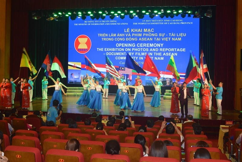 Triển lãm Ảnh và Phim phóng sự - Tài liệu trong cộng đồng ASEAN
